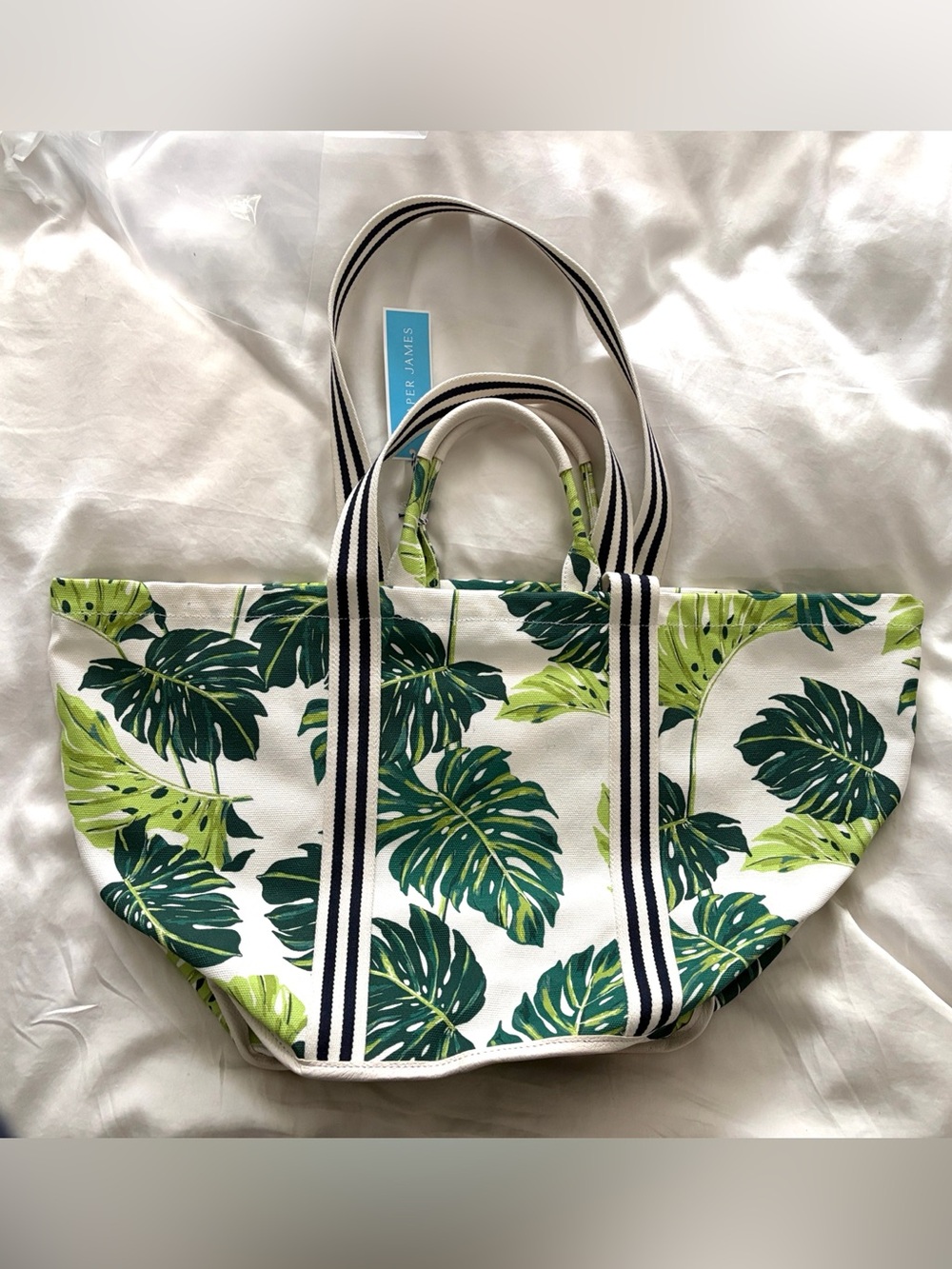 Draper James NWT Monstera Flora Leaf Canvas Tote, Green/White/Black, 23x12x10 - Picture 10 of 12